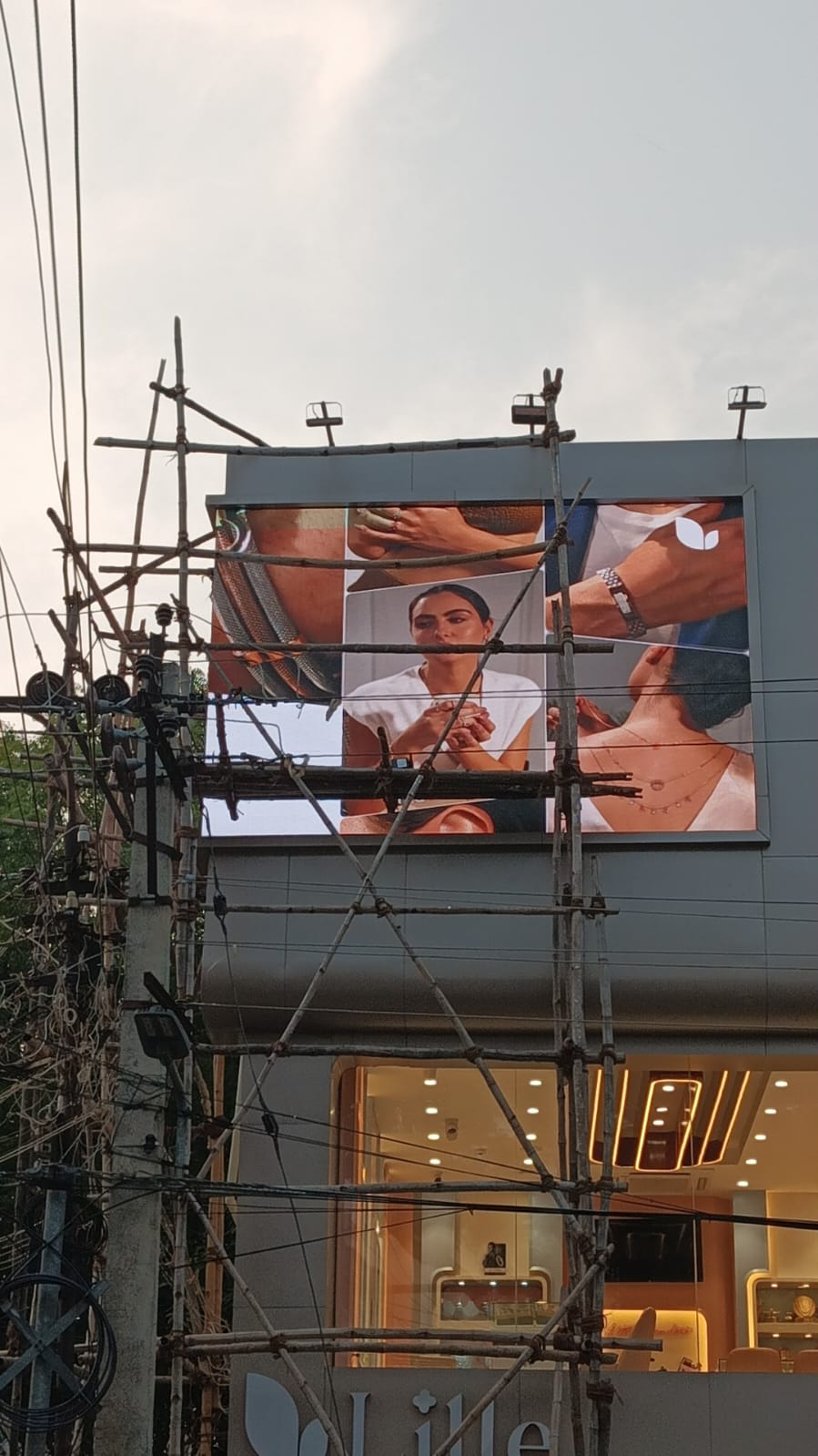 Building Facade Display